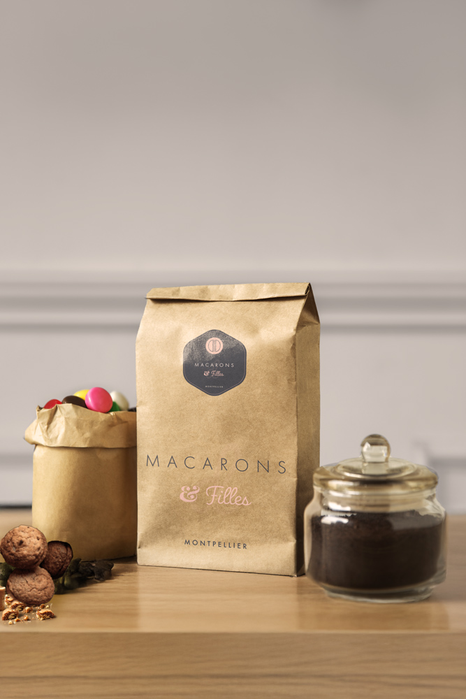 Mockup-pocket-bat-Macarons-&-Filles